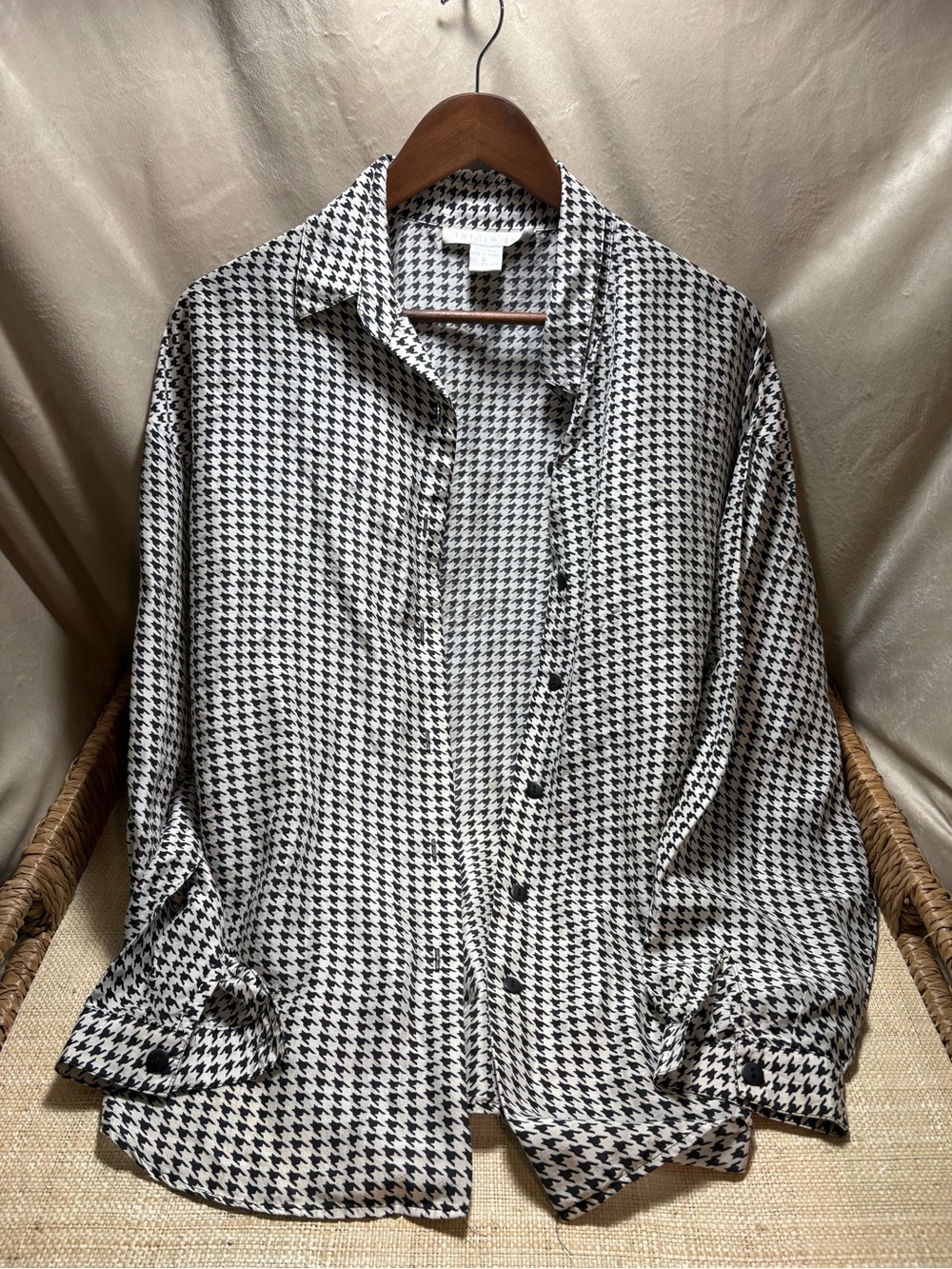Vintage The Limited 100% Silk Houndstooth Button Down Blouse Size L Y2K